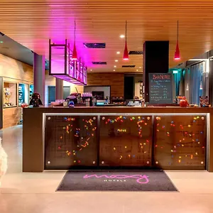 Moxy Excel Hotel